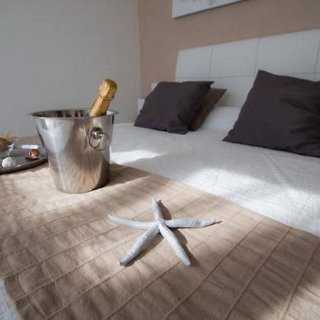 פלאיה בלנקה Apartamentos Quintana מראה חיצוני תמונה