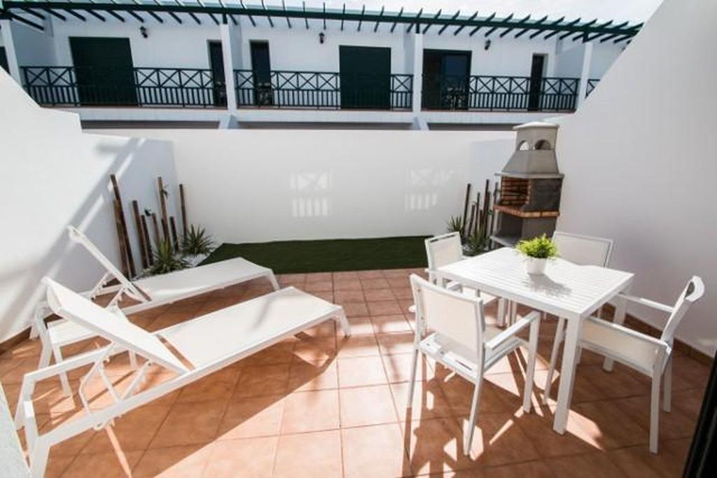 פלאיה בלנקה Apartamentos Quintana מראה חיצוני תמונה